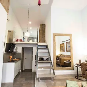 https://malaga-centrico-tomas-de-cozar.1costadelsol.com